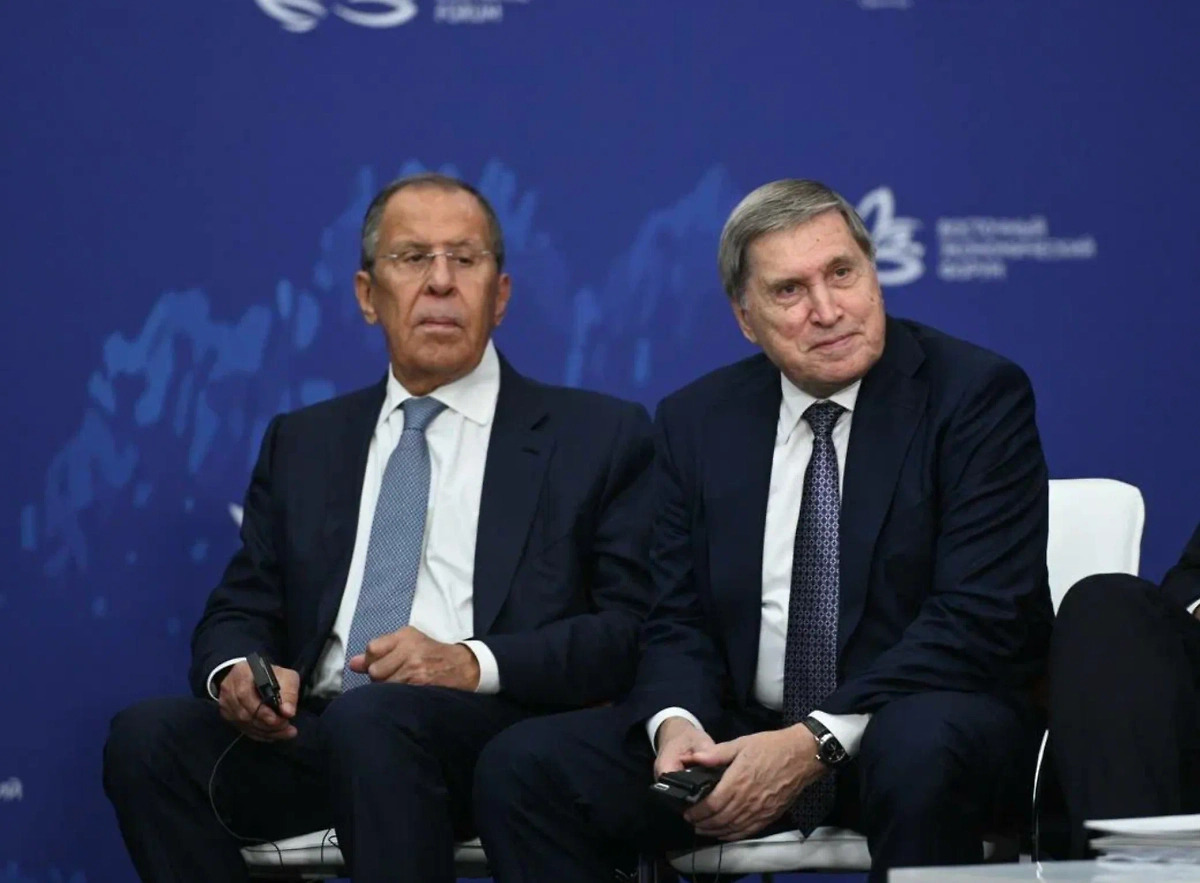 Сергей Лавров и Юрий Ушаков. Фото © Life.ru