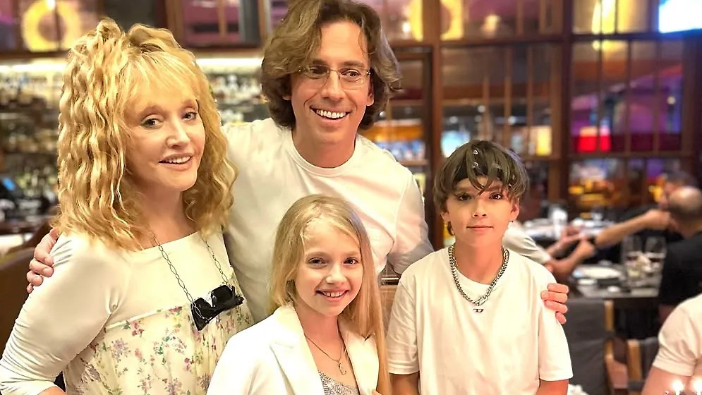 Алла Пугачёва Максим Галкин* с детьми. Фото © Instagram (признан экстремистской организацией и запрещён на территории Российской Федерации) / maxgalkinru