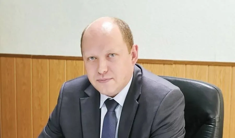 Министр Нечаев. Обложка © Министерство дорожного хозяйства Челябинской области