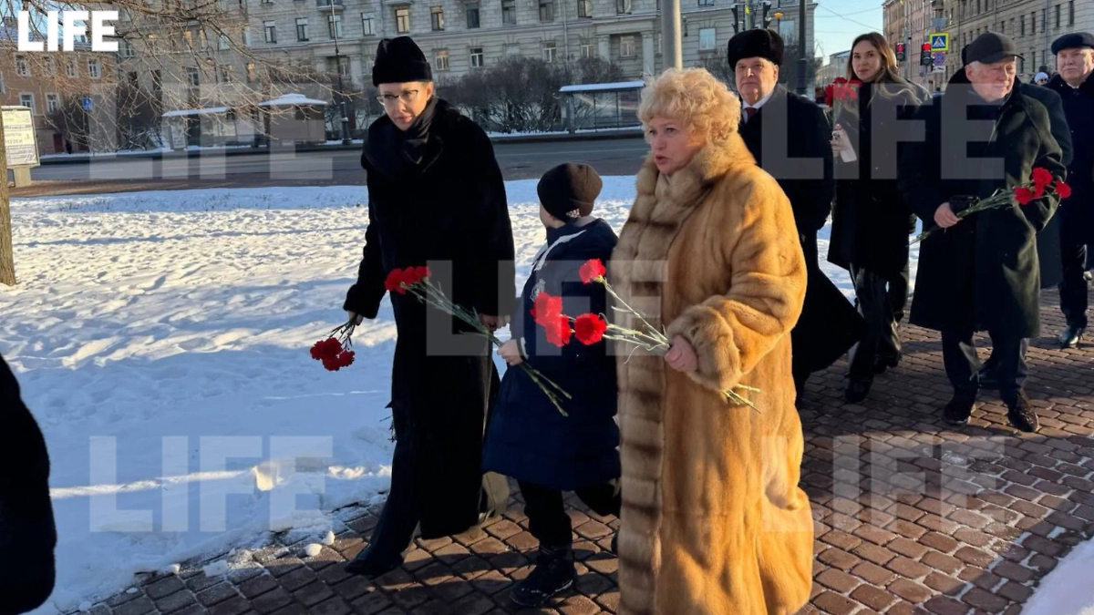 Памятные мероприятия в день смерти Анатолия Собчака. Фото © Life.ru