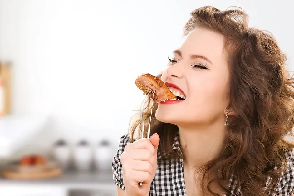 Вилка похожа на вилы, которыми черти протыкают грешников в аду, но всё же не дотягивает. Фото © Shutterstock / FOTODOM / Ground Picture