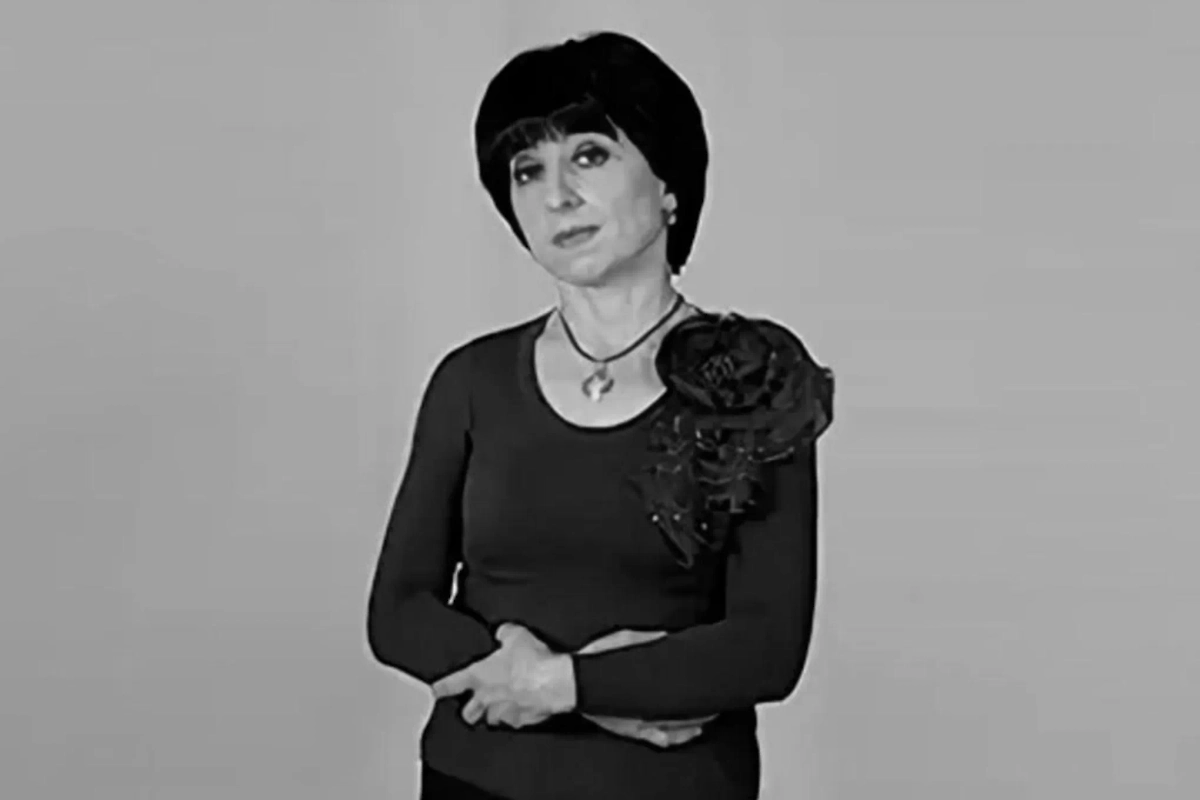 Руководитель оркестра Государственного ансамбля Северной Осетии «Алан» Эльза Датиева. Обложка © alandance.ru