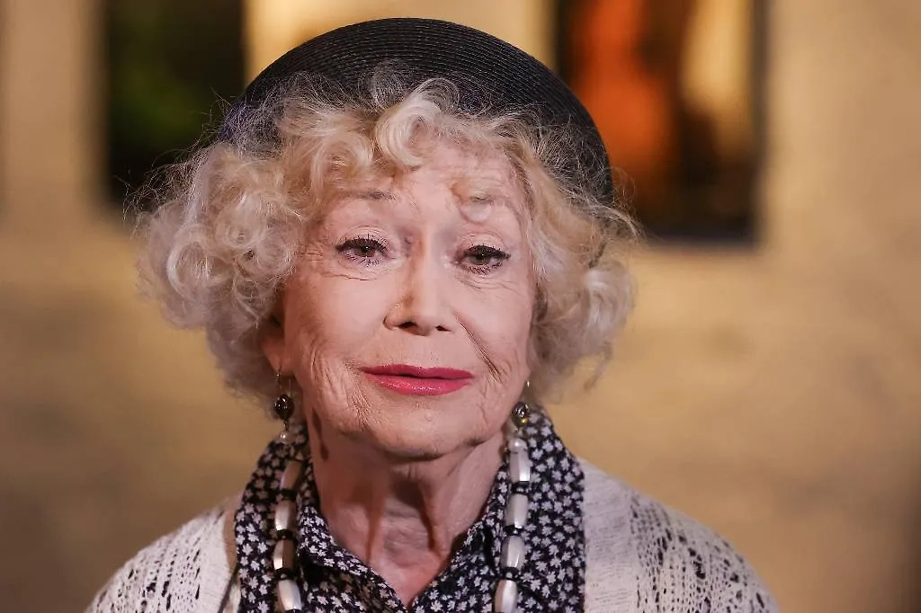 Актриса Светлана Немоляева. Обложка © ТАСС / Сергей Карпухин