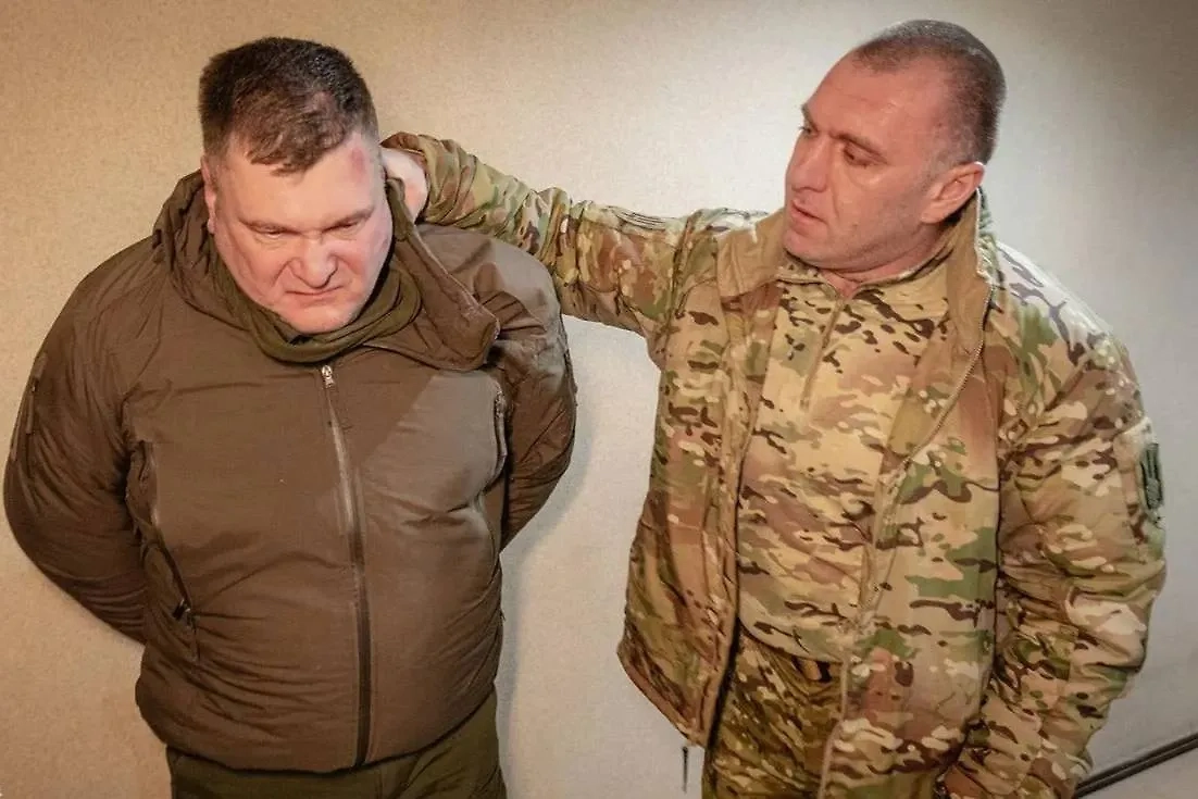 Малюк* с задержанным «российским шпионом». Обложка © Пресс-служба СБУ