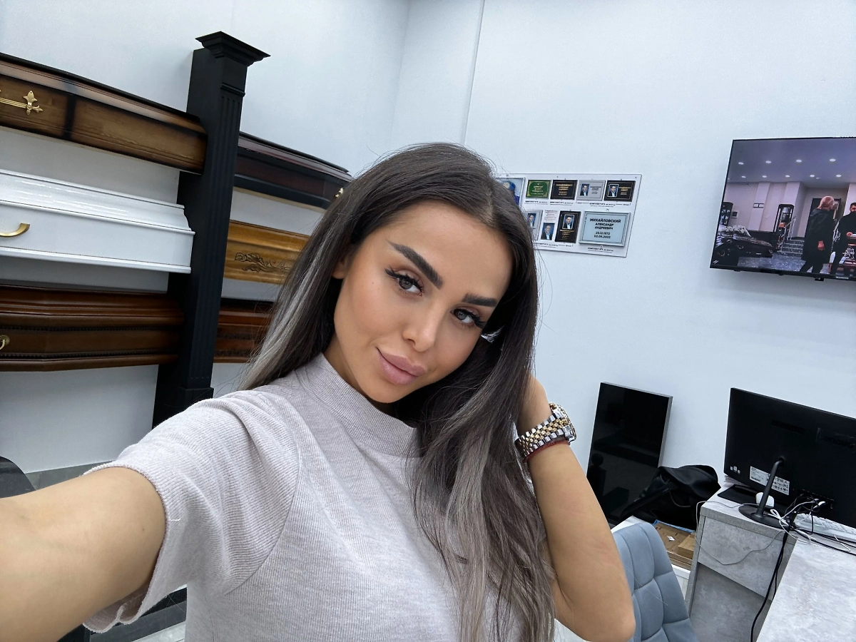 Сюзанна Нахшкарян стала совладелицей ритуальной компании. Фото © Личный архив