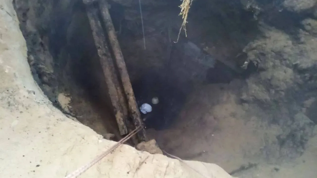 Яма в Нижнем Новгороде. Фото © VK / МЧС России