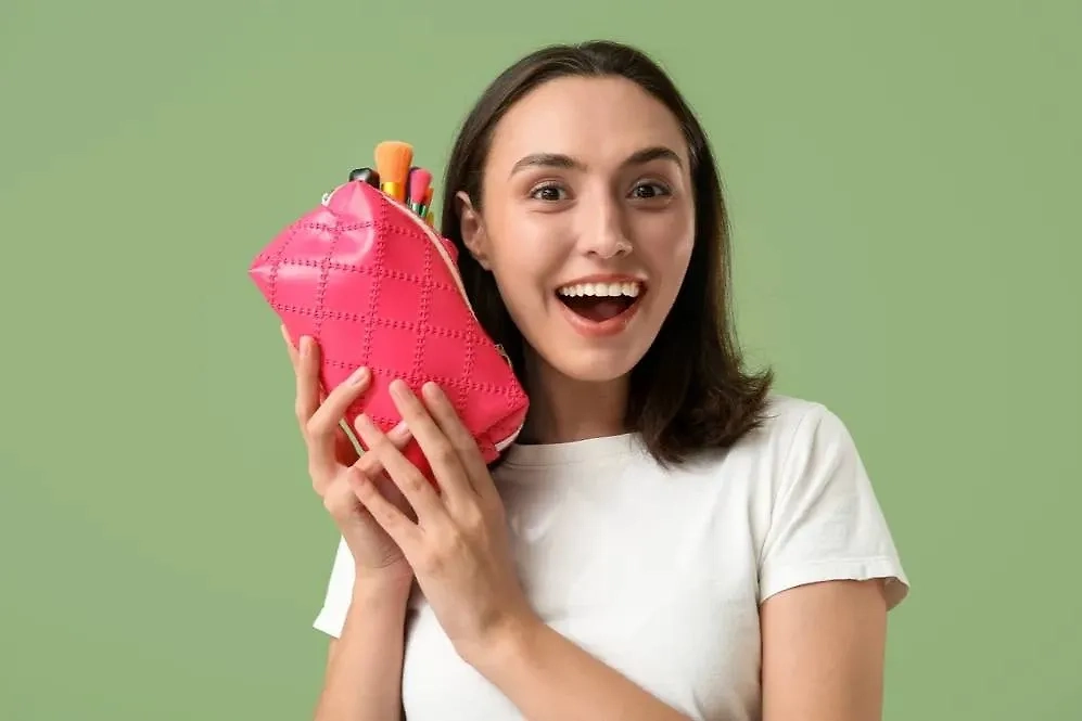 Косметичка — один из самых нужных аксессуаров. Фото © Shutterstock / FOTODOM / Pixel-Shot