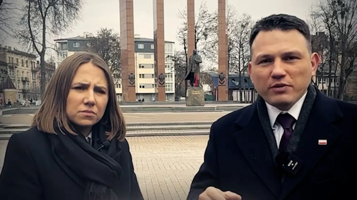 Славомир Ментцен (справа). Обложка © YouTube / Sławomir Mentzen