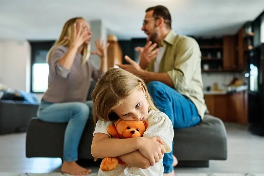 Потомственное проклятие или совпадение? Как передаётся алкоголизм в семье. Фото © Shutterstock / FOTODOM / pics five