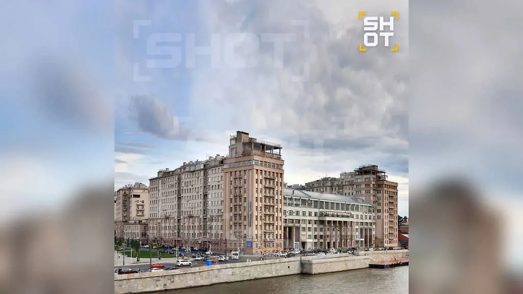 Дом на Софийской набережной, в котором у Чалика была четырёхкомнатная квартира. Фото © SHOT