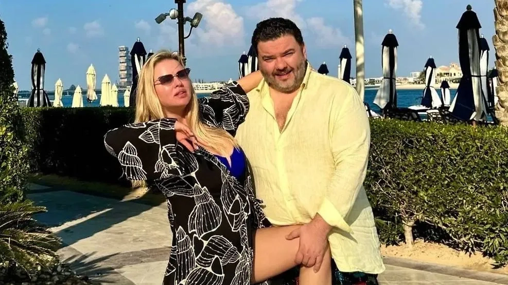 Анна Семенович и Денис Шреер. Обложка © VK / Анна Семенович