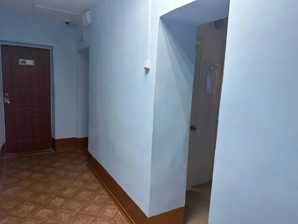 Дверь в туалет в общежитии. Фото © пресс-служба прокуратуры Красноярского края