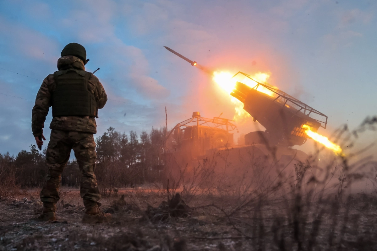 Российские военные выбивают врага из ДНР. Обложка © ТАСС / Алексей Коновалов