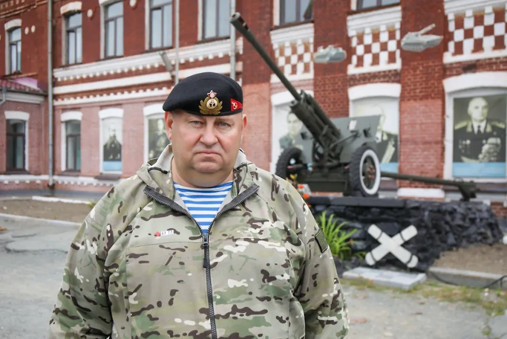 Сергей Ефремов. Обложка © Пресс-служба Правительства Приморского края