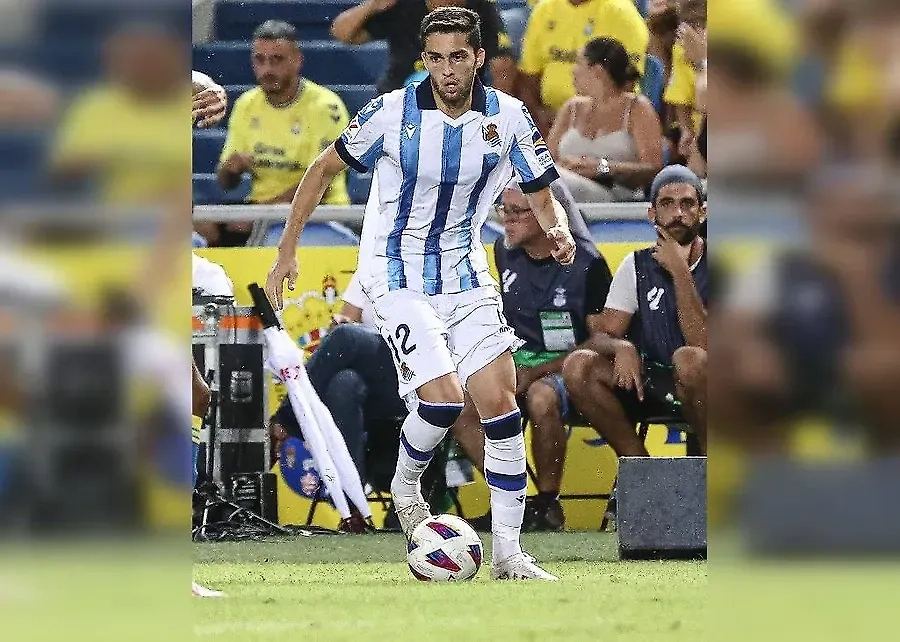 Арсен Захарян. Обложка © Х / Real Sociedad Fútbol