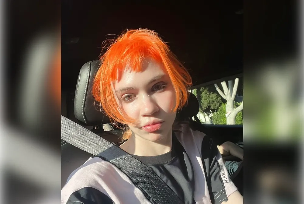 Певица Граймс. Обложка © Х / Grimes