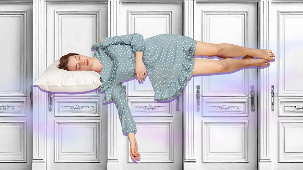Почему нельзя спать с открытой дверью — главные эзотерические причины. Коллаж © Life.ru. Фото © Shutterstock / FOTODOM / Khosro, © «Шедеврум»