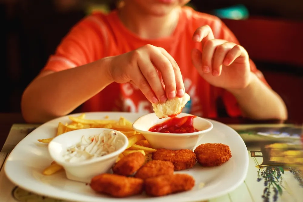 Life.ru рассказывает, какие продукты вредят здоровью. Фото © Shutterstock / FOTODOM / stopabox
