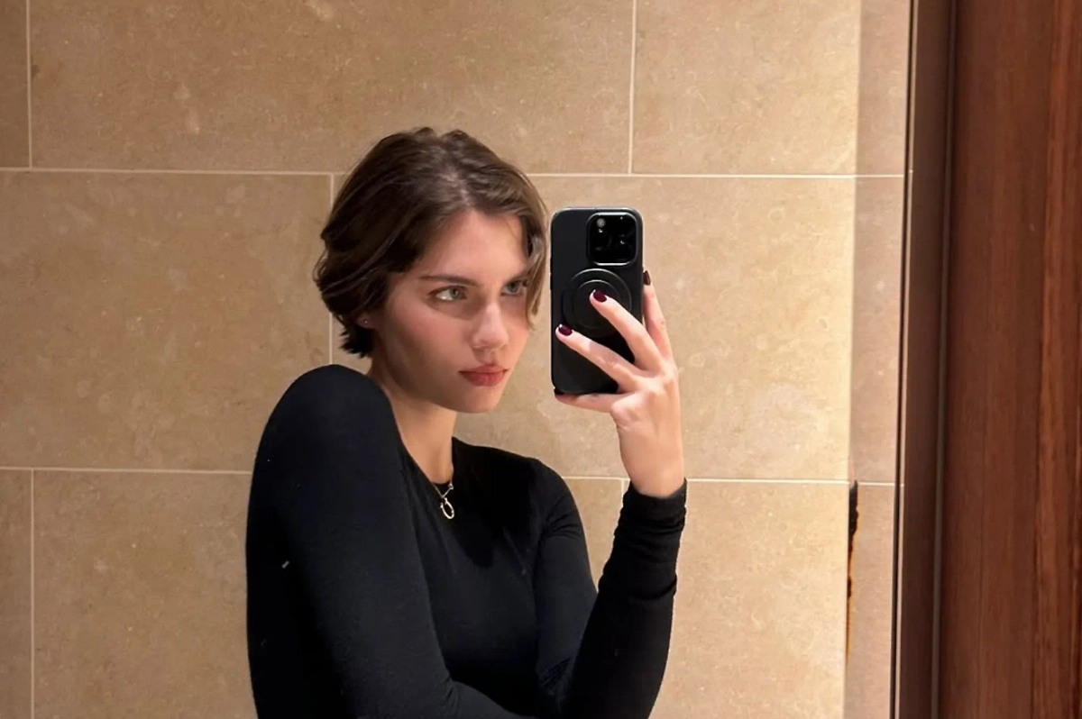 Мария Юмашева. Обложка © Instagram (признан экстремистской организацией и запрещён на территории Российской Федерации) / yumashka