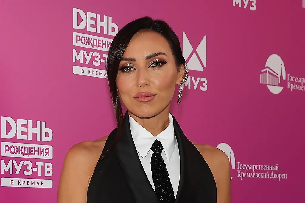 Алсу. Обложка © ТАСС / Сергей Карпухин