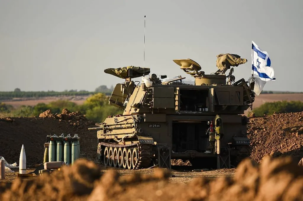 Обложка © Shutterstock / FOTODOM / Gal_Rotem