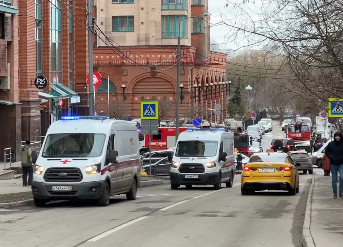 Обстановка после взрыва в ЖК «Алые паруса». Фото © Life.ru