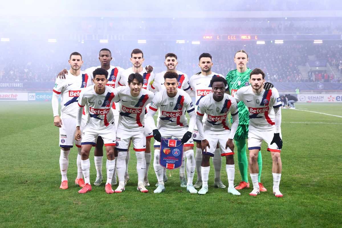 Состав ПСЖ с Матвеем Сафоновым на матч Кубка Франции. Обложка © X / Paris Saint-Germain