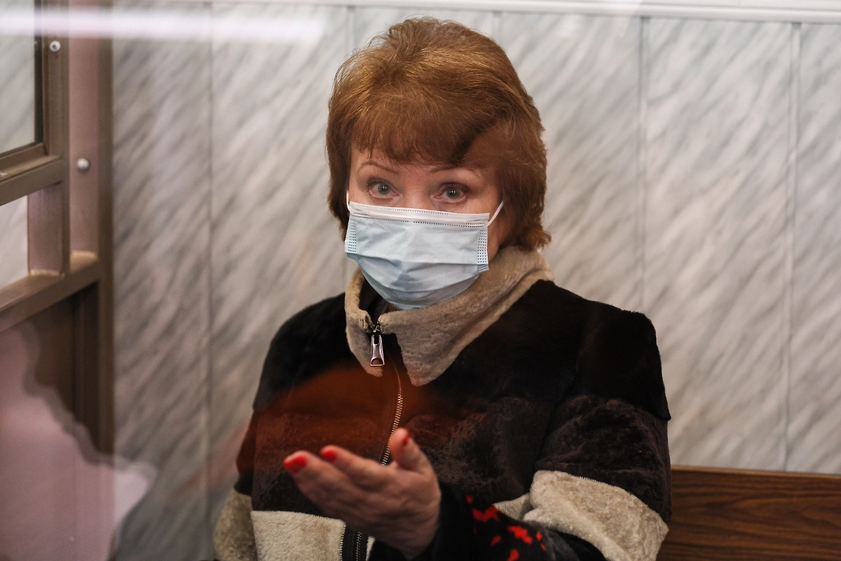 Замгубернатора и министр финансов Ростовской области Лилия Федотова в зале суда. Обложка © ТАСС / Эрик Романенко