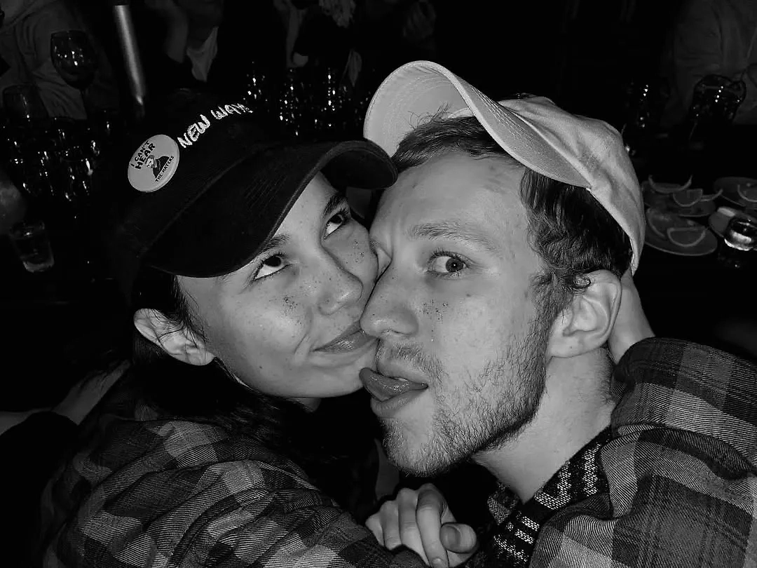 Семён Трескунов* с бывшей женой Анитой Ахмадуллиной. Обложка © Instagram (признан экстремистской организацией и запрещён на территории Российской Федерации) / sam_treskunov