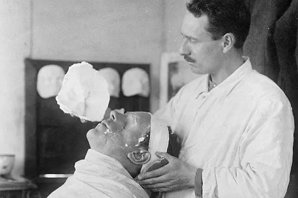 Люди с обезображенными войной лицами пугали окружающих и подвергались дискриминации. Фото © VK / ИСТОРИЯ | ДАТЫ | ЛЮДИ