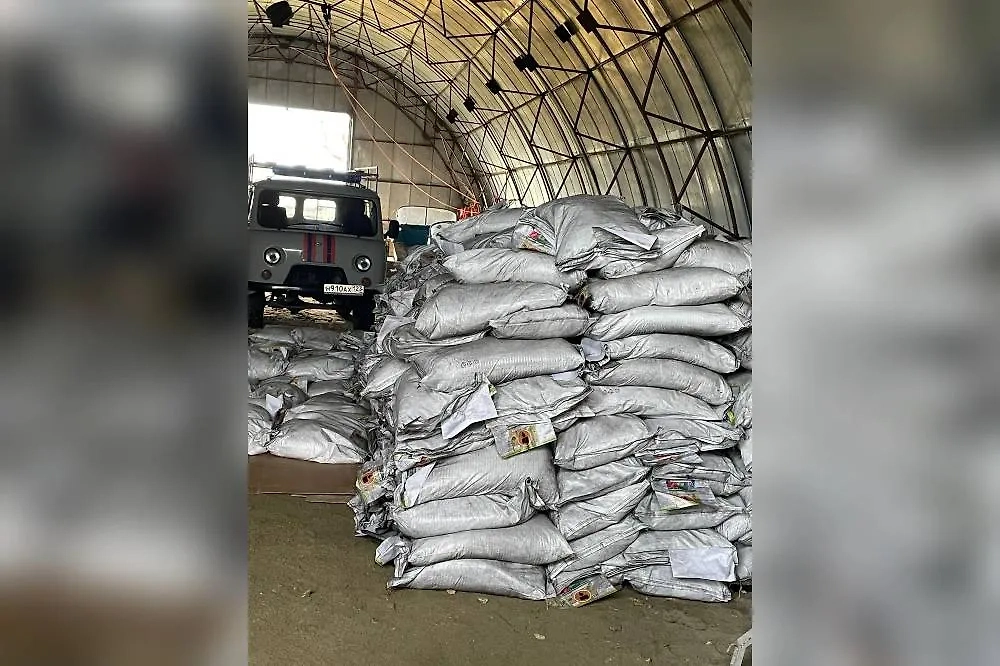 100 тон сорбента для Анапы. Фото © Предоставлено Life.ru