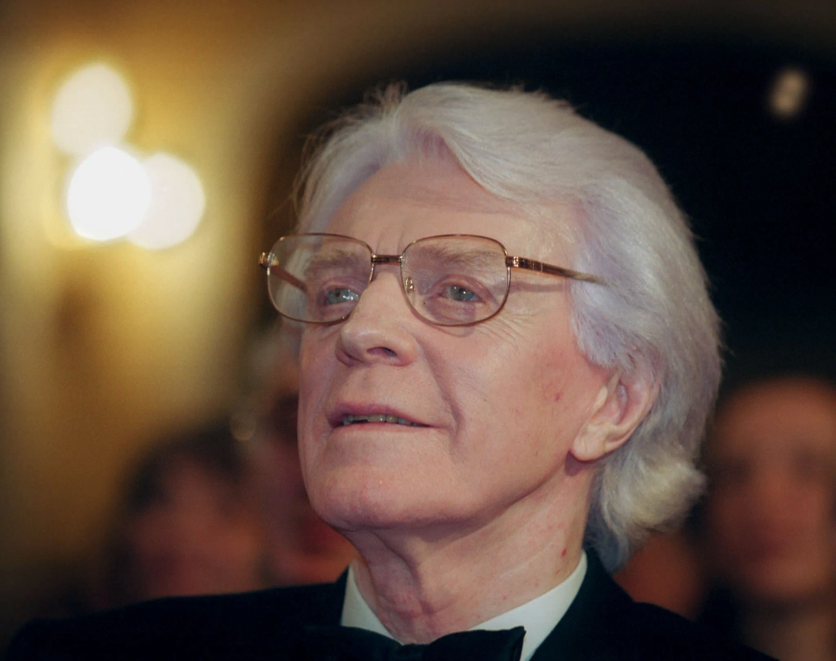 Олег Стриженов. Обложка © ТАСС / Борис Кавашкин