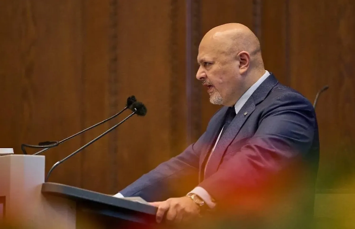 Прокурор МУС Карим Хан. Обложка © Х / NurembergAcadem