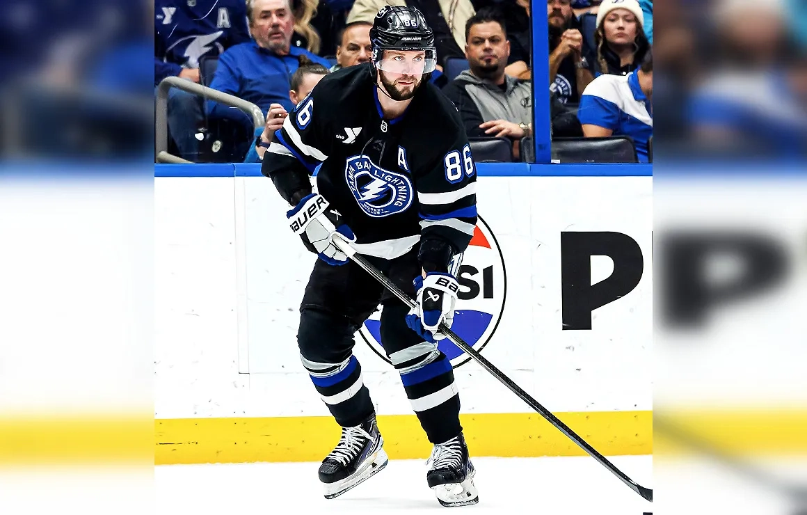 Никита Кучеров. Обложка © X / Tampa Bay Lightning