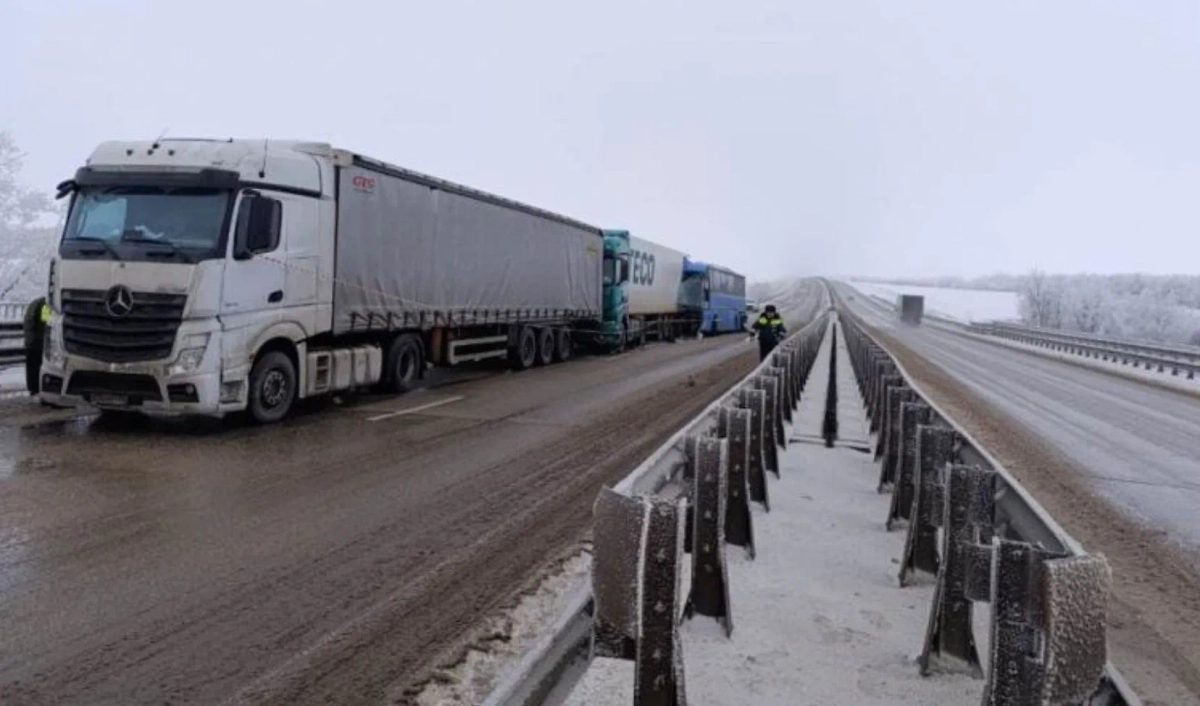 Авария в КБР. Обложка © Telegram / МВД по КБР