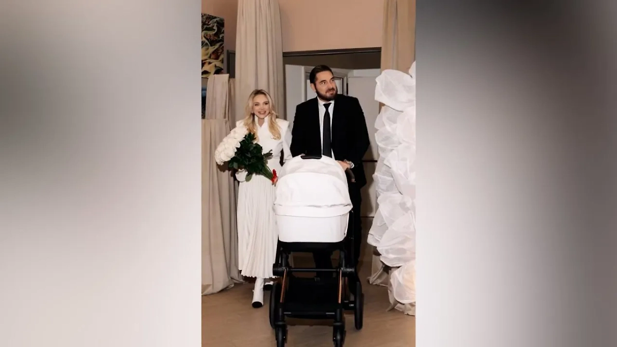 Курбан Омаров с женой и сыном. Фото © Instagram (признан экстремистской организацией и запрещён на территории Российской Федерации) / zimamoscow