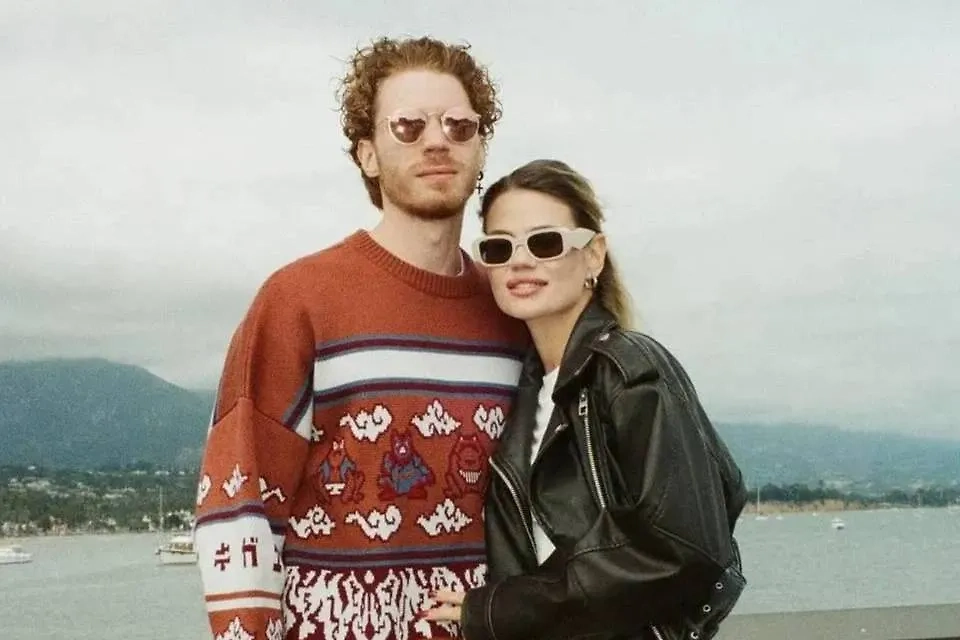 Никита Пресняков и его жена Алёна Краснова. Обложка © Instagram (признан экстремистской организацией и запрещён на территории РФ) / npresnyakov