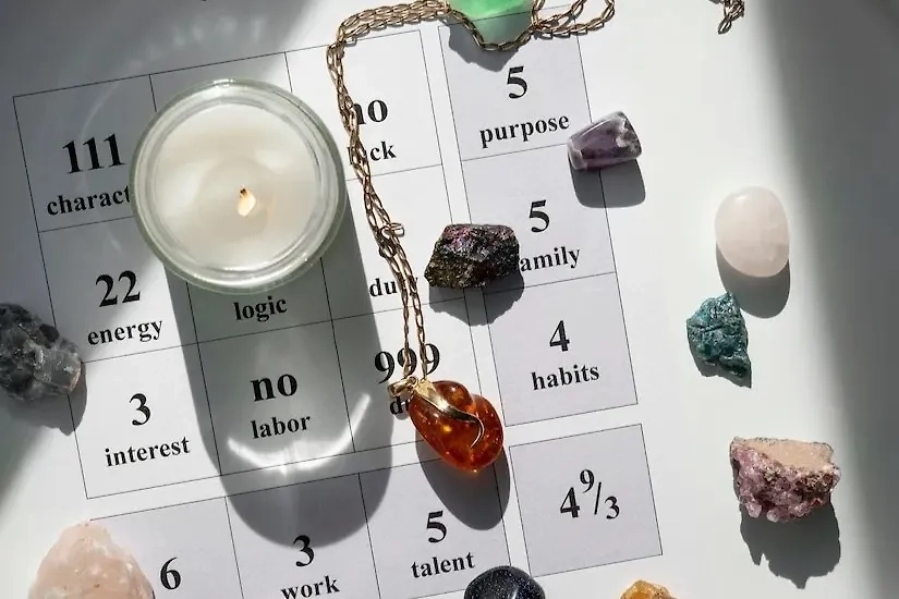 Квадрат Пифагора — это обычный квадрат, разделённый на девять сегментов с нумерацией. Фото © Freepik  