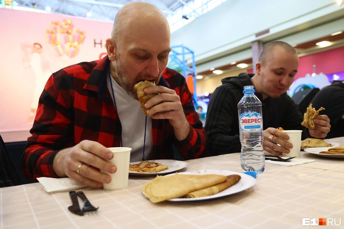 Геннадий Ражев. Обложка © E1.ru / Владислав Лоншаков