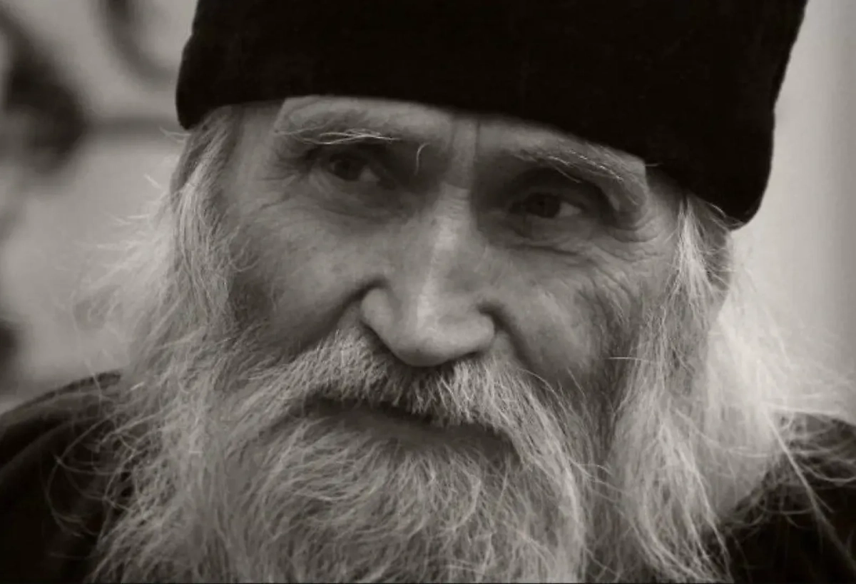 Духовник Патриарха Московского и всея Руси Кирилла и Оптиной пустыни схиархимандрит Илий (Ноздрин). Обложка © VK / Монастырь Оптина пустынь