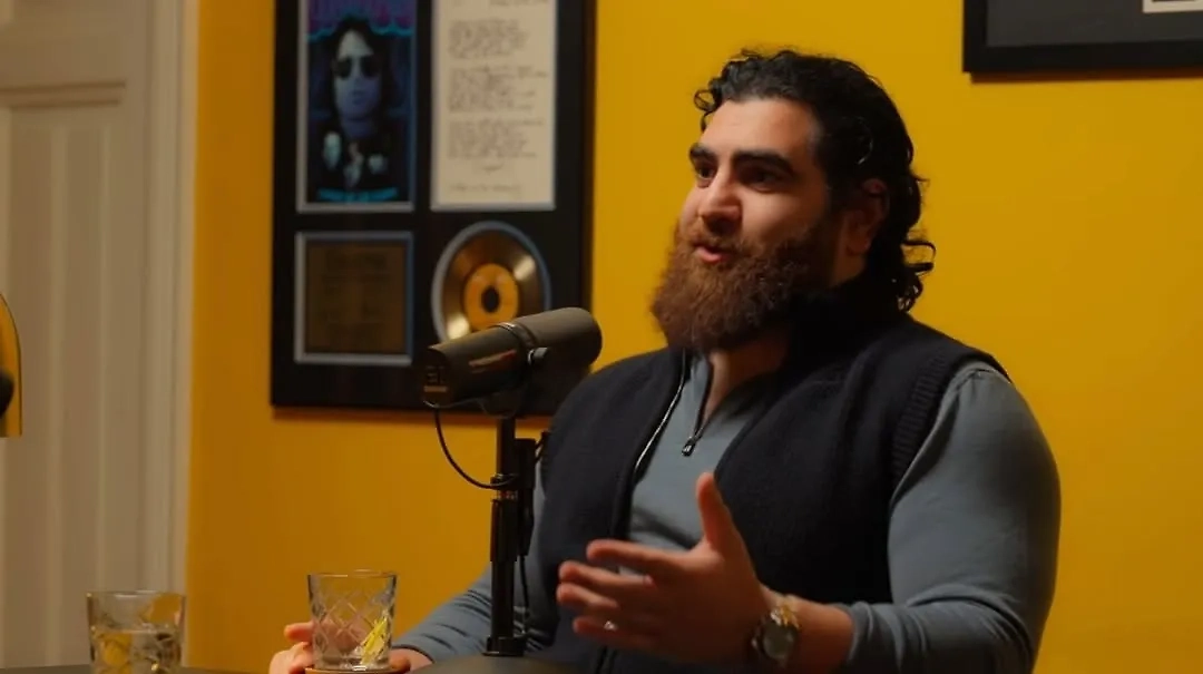 Блогер и коуч Арсен Маркарян. Фото © Instagram (Соцсеть запрещена в РФ; принадлежит корпорации Meta, которая признана в РФ экстремистской) / arsenmarkaryan