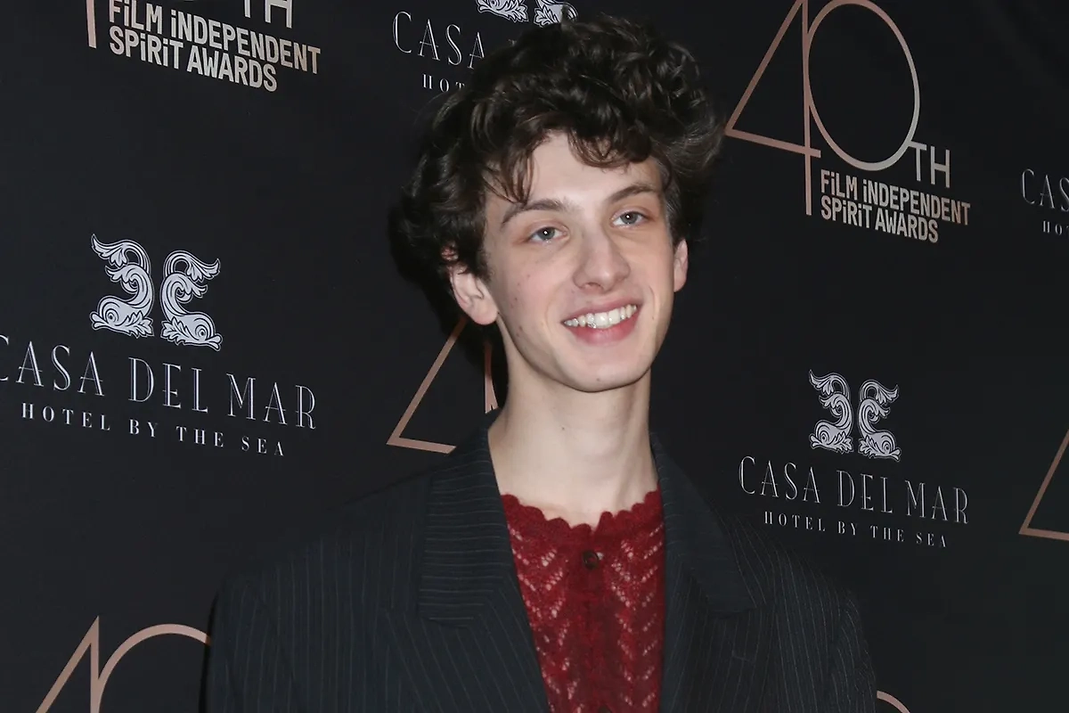 Марк Эйдельштейн. Обложка © Shutterstock / FOTODOM / Kathy Hutchins