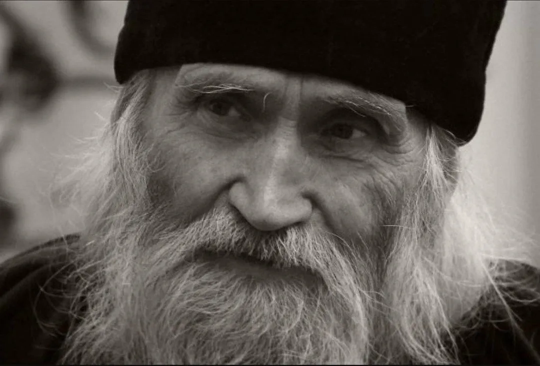 Духовник Патриарха Московского и всея Руси Кирилла и Оптиной пустыни схиархимандрит Илий (Ноздрин). Обложка © VK / Монастырь Оптина пустынь