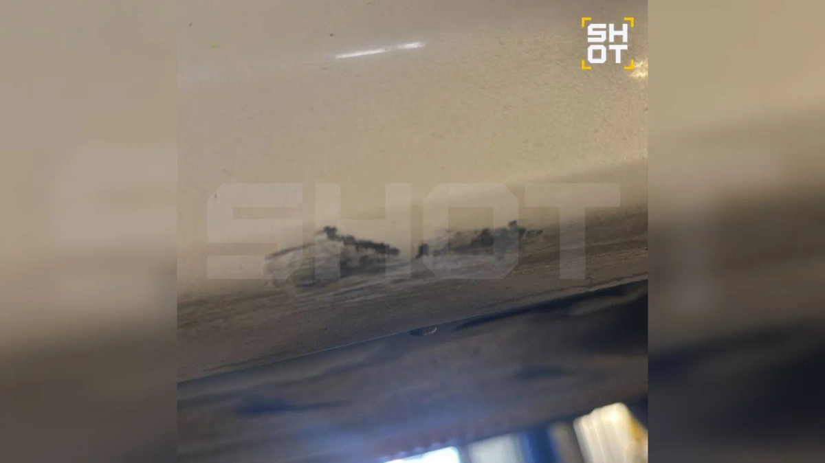 Повреждения автомобиля, который получил Евгений. Обложка © SHOT