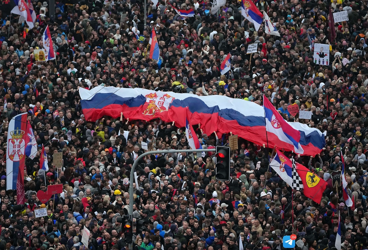 Протесты в Белграде 15 марта. Обложка © ТАСС / AP