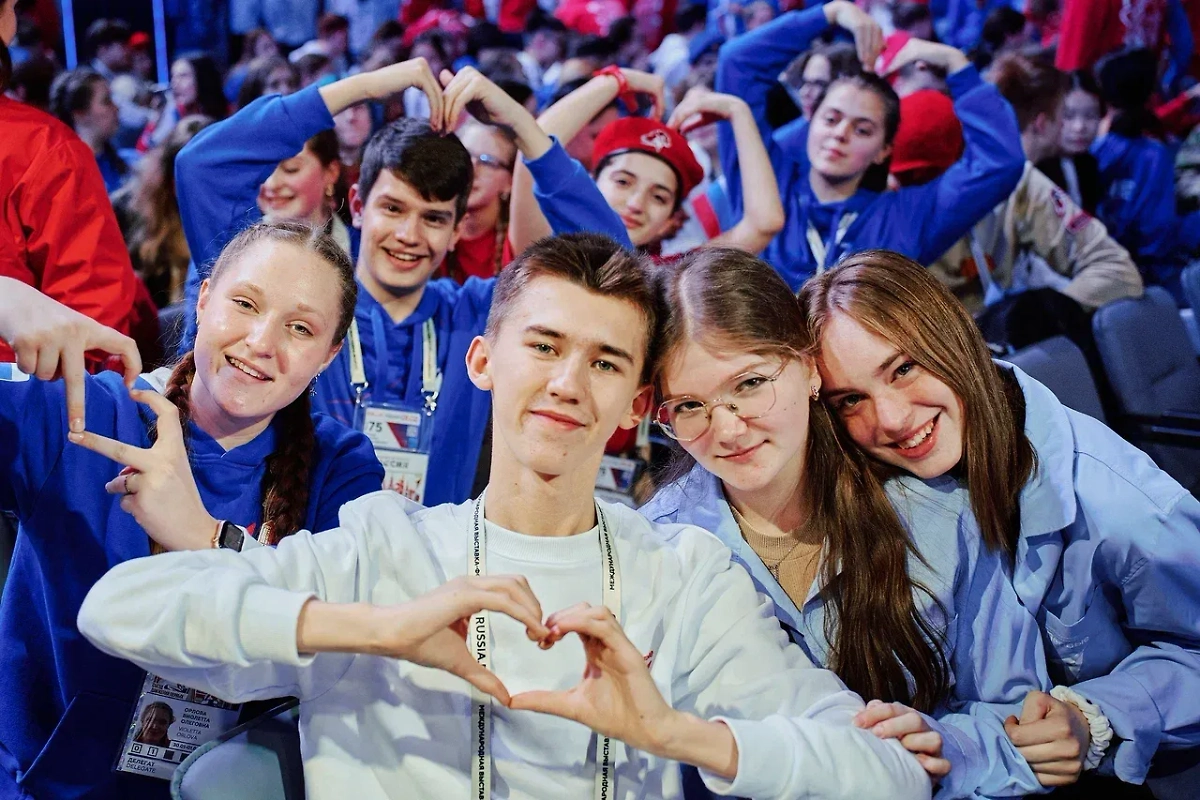 Фото с мероприятия. Обложка © Пресс-служба «Движения первых»