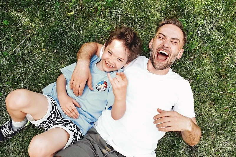 Дмитрий Шепелев с сыном Платоном. Обложка © Instagram (соцсеть запрещена в РФ; принадлежит корпорации Meta, которая признана в РФ экстремистской) / dmitryshepelev