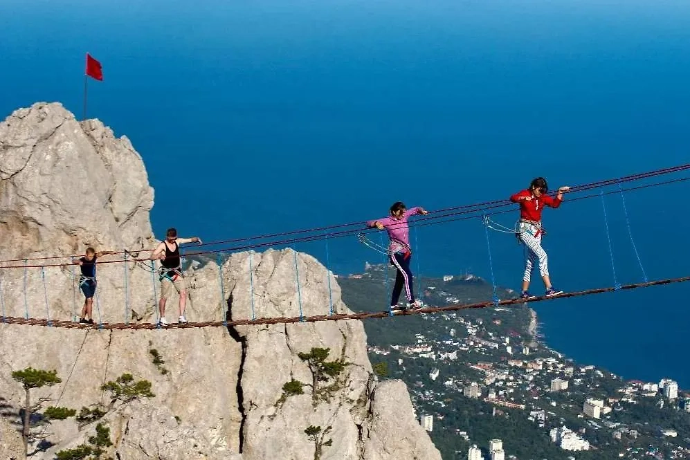 Места в Крыму, где обязан побывать каждый. Фото  © ТАСС / Сергей Мальгавко
