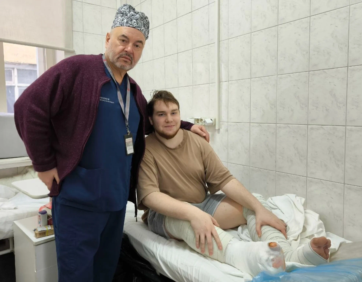 В России спасли пациента, который страдал синдромом Протея. Обложка © ННИИТО имени Цивьяна