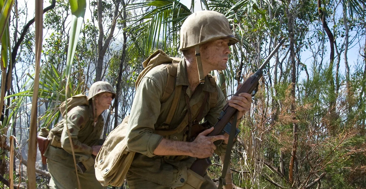 Военные сериалы: рейтинг самых захватывающих историй о войне. Кадр из фильма «Тихий океан», режиссёр Джереми Подесва, сценарист Лоуренс Эндрис / Kinopoisk